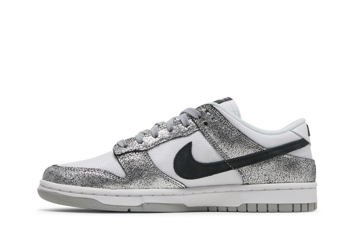 Nike Dunk Low Golden Gals Metallic Silver (Women's) sneaker afbeelding 3 - stylecode DO5882-001