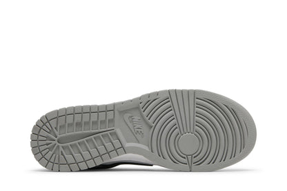 Nike Dunk Low Golden Gals Metallic Silver (Women's) sneaker afbeelding 4 - stylecode DO5882-001