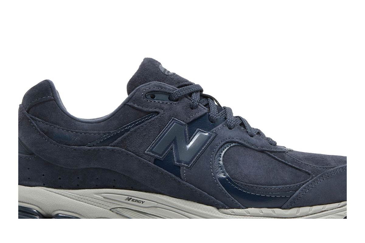 New Balance 2002R Navy Silver Metallic sneaker afbeelding 2 - stylecode ML2002RL