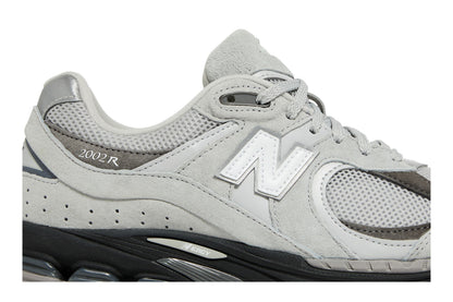 New Balance 2002R Grey Black JD Sports Exclusive sneaker afbeelding 2 - stylecode M2002RC1