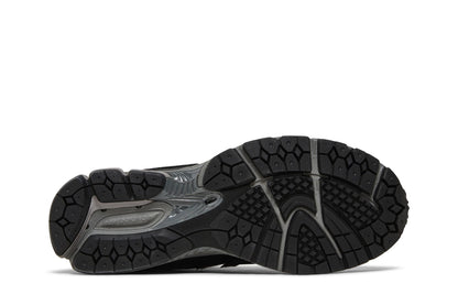 New Balance 2002R Black Dark Grey White sneaker afbeelding 4 - stylecode M2002RR1