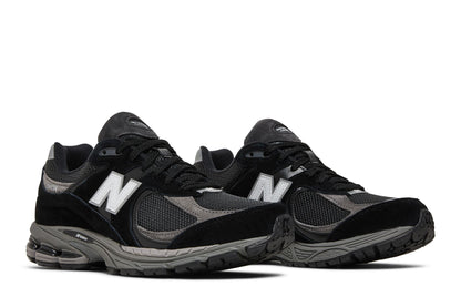 New Balance 2002R Black Dark Grey White sneaker afbeelding 8 - stylecode M2002RR1