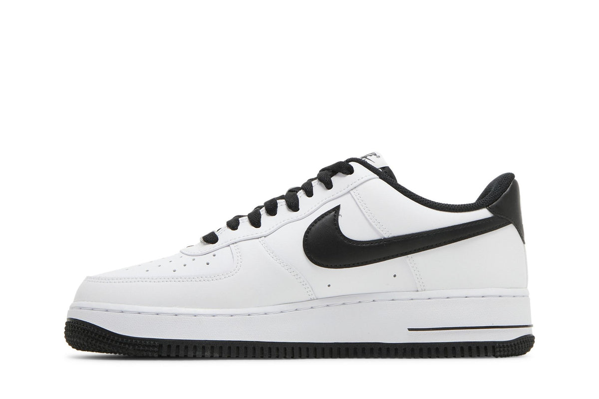Nike Air Force 1 Low '07 White Black (2022) sneaker afbeelding 3 - stylecode DH7561-102