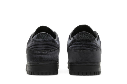Nike Dunk Low Dover Street Market Triple Black Velvet sneaker afbeelding 6 - stylecode DH2686-002