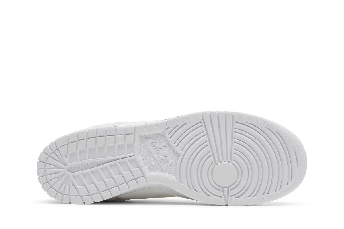 Nike Dunk Low Dover Street Market Triple White Velvet sneaker afbeelding 4 - stylecode DH2686-100