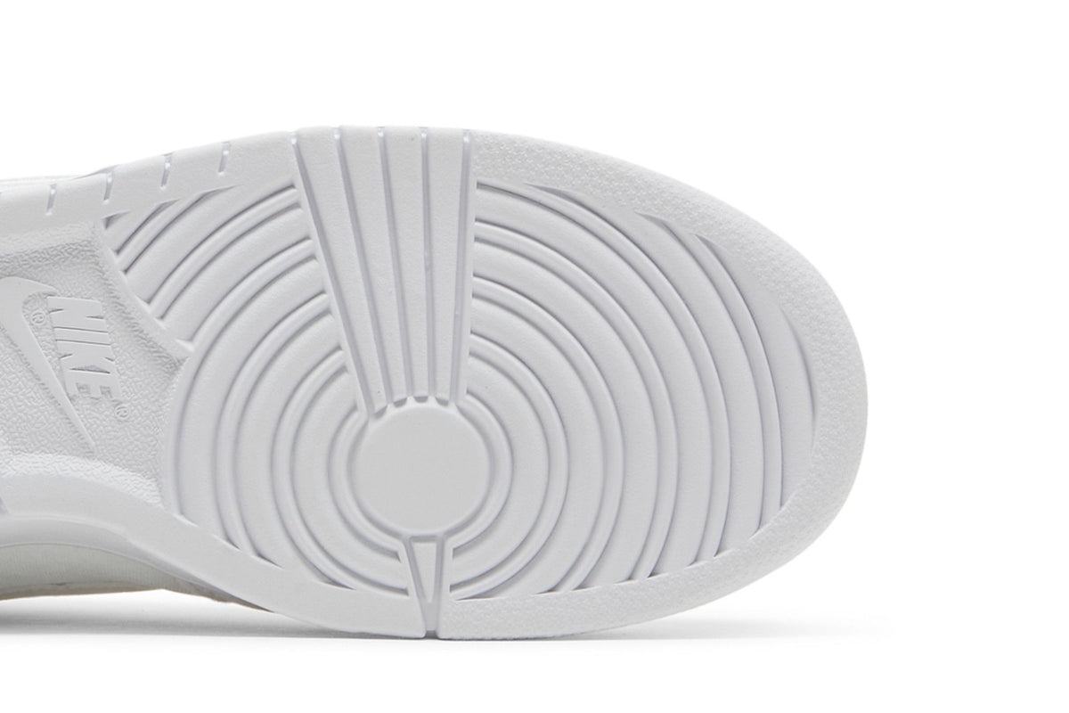 Nike Dunk Low Dover Street Market Triple White Velvet sneaker afbeelding 5 - stylecode DH2686-100