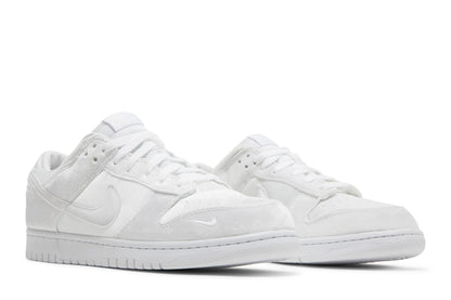 Nike Dunk Low Dover Street Market Triple White Velvet sneaker afbeelding 8 - stylecode DH2686-100