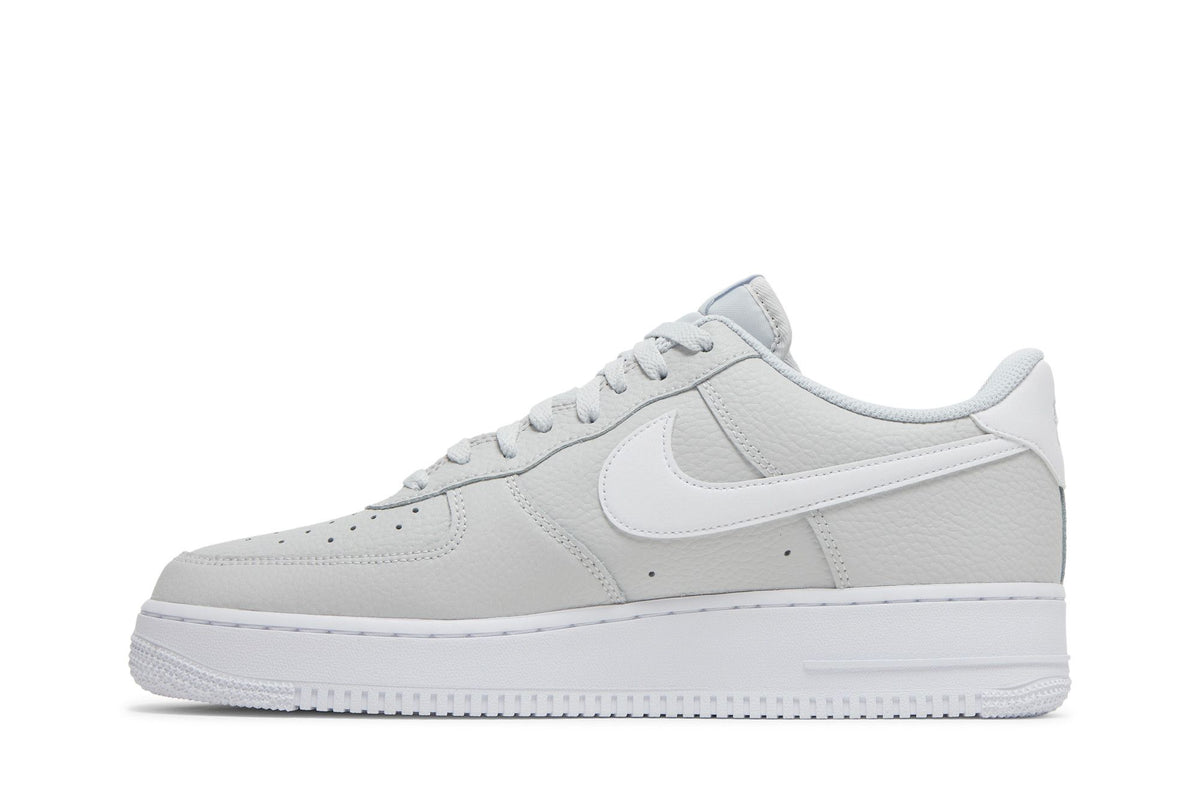Nike Air Force 1 Low 07 Pebbled Pure Platinum sneaker afbeelding 3 - stylecode CT2302-003