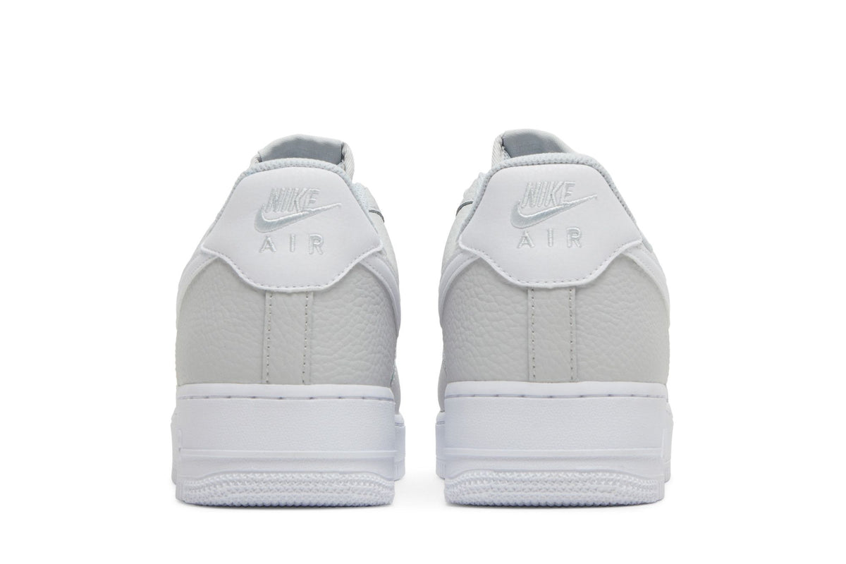 Nike Air Force 1 Low 07 Pebbled Pure Platinum sneaker afbeelding 6 - stylecode CT2302-003