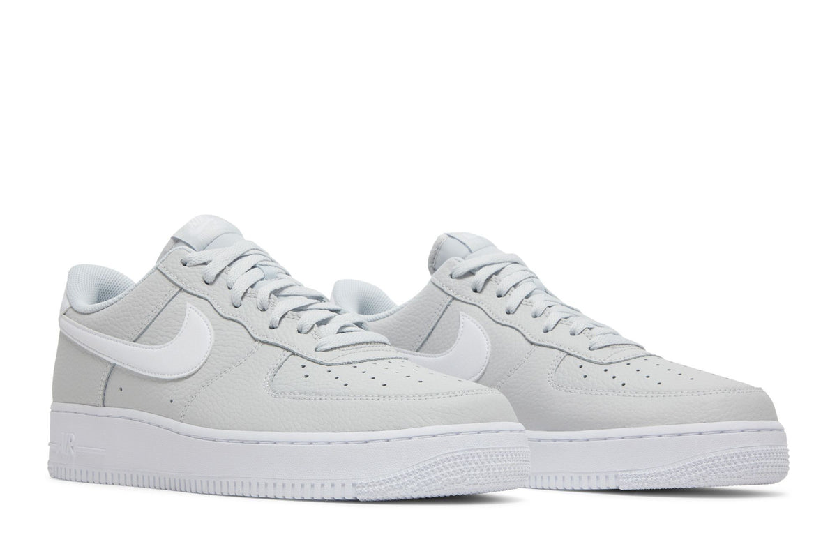 Nike Air Force 1 Low 07 Pebbled Pure Platinum sneaker afbeelding 8 - stylecode CT2302-003