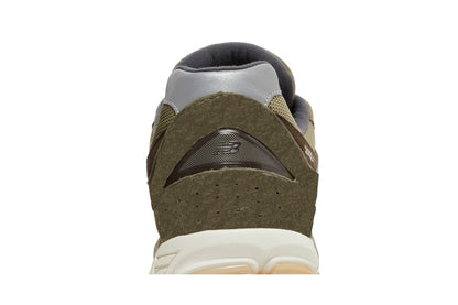 New Balance 2002R Olive Brown sneaker afbeelding 7 - stylecode M2002RHN