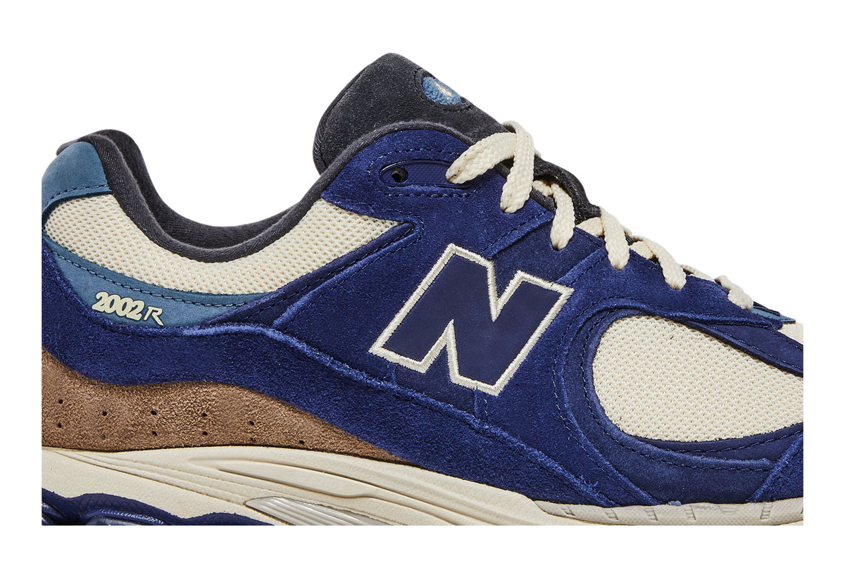 New Balance 2002R Light Cream Purple sneaker afbeelding 2 - stylecode M2002RG