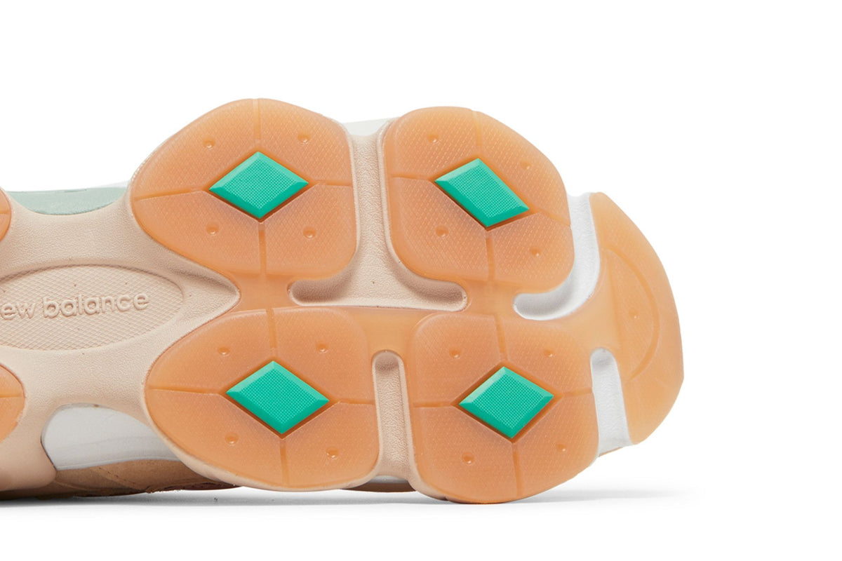 New Balance 9060 Joe Freshgoods Inside Voices Penny Cookie Pink sneaker afbeelding 5 - stylecode U9060JF1