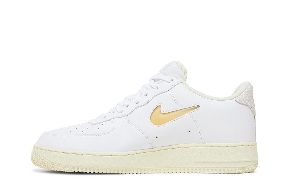 Nike Air Force 1 Low '07 Jewel Pale Vanilla sneaker afbeelding 3 - stylecode DC8894-100