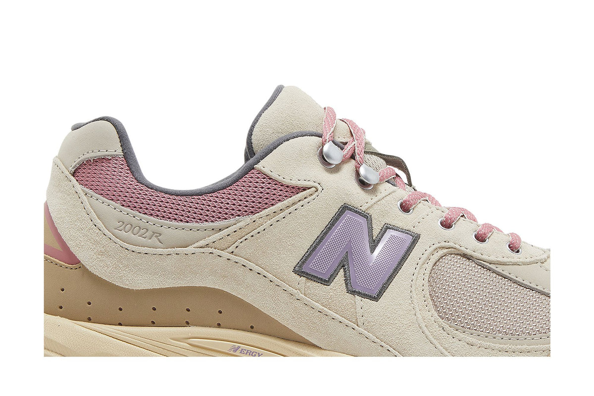 New Balance 2002R Hiking Pack Beige sneaker afbeelding 2 - stylecode M2002RWL