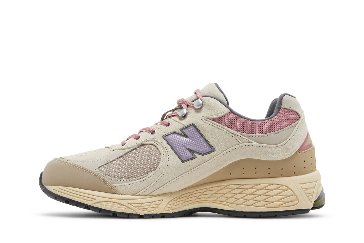 New Balance 2002R Hiking Pack Beige sneaker afbeelding 3 - stylecode M2002RWL