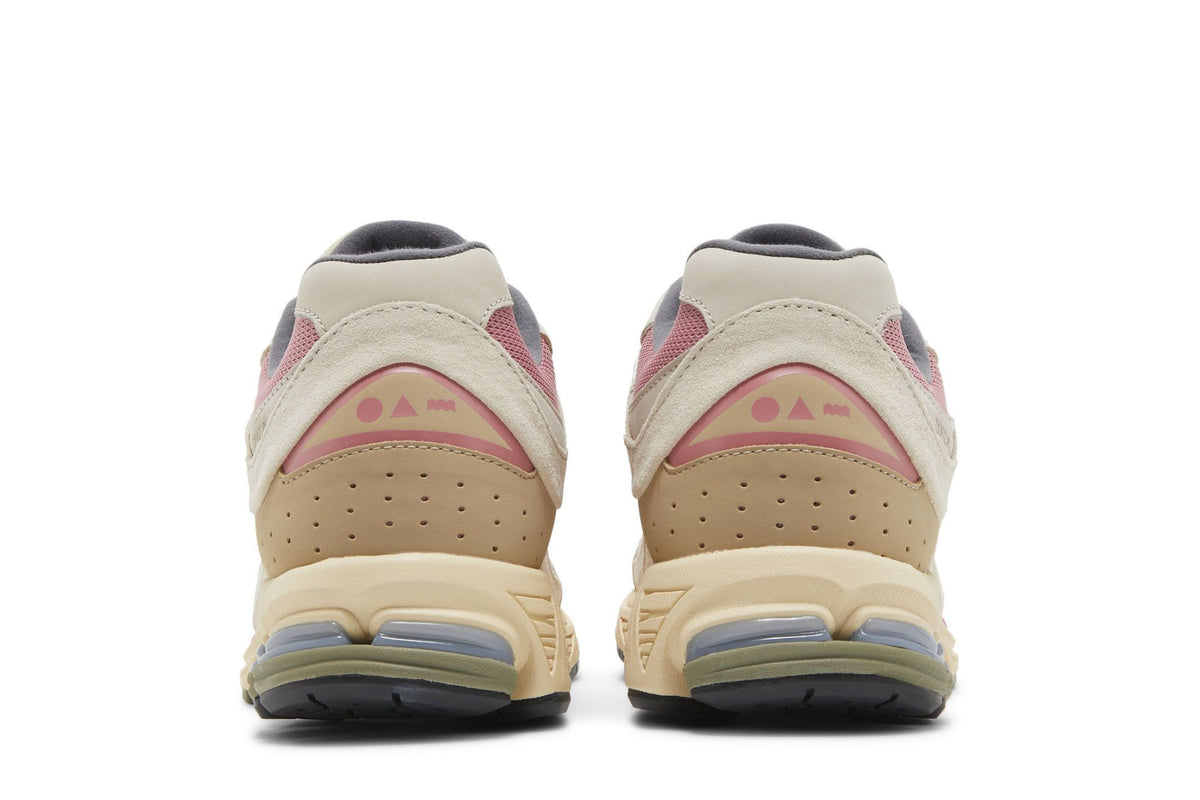 New Balance 2002R Hiking Pack Beige sneaker afbeelding 6 - stylecode M2002RWL
