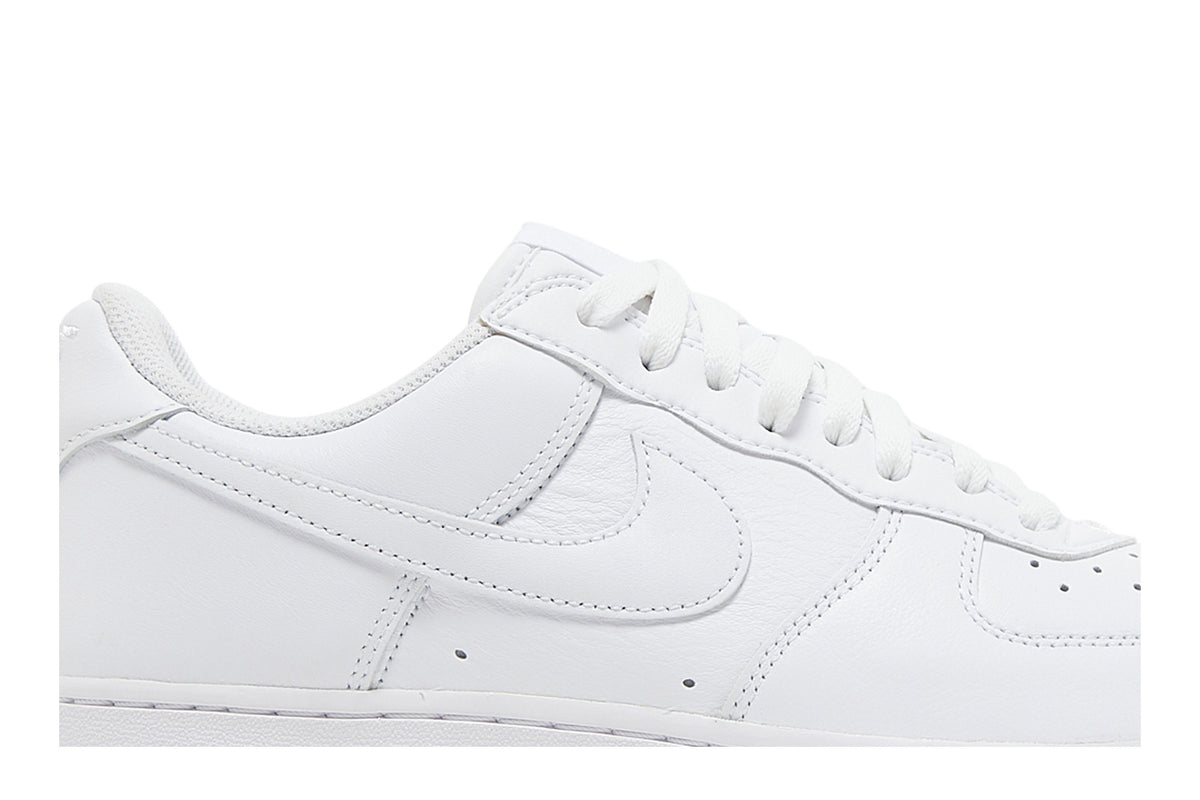 Nike Air Force 1 '07 Low Color of the Month Triple White sneaker afbeelding 2 - stylecode DJ3911-100