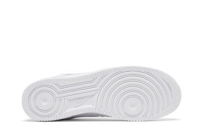 Nike Air Force 1 '07 Low Color of the Month Triple White sneaker afbeelding 4 - stylecode DJ3911-100