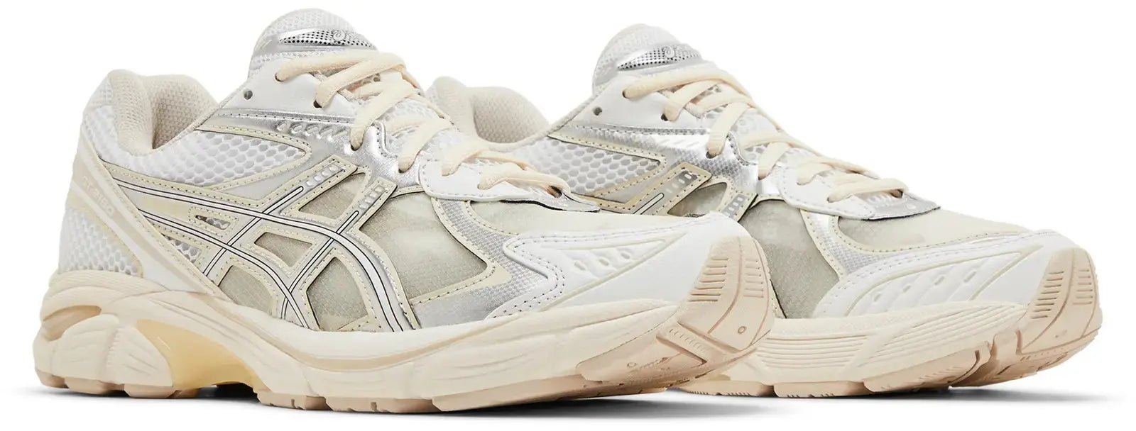  Vooraanzicht van de ASICS GT-2160 x Above The Clouds met translucent toebox en layered design