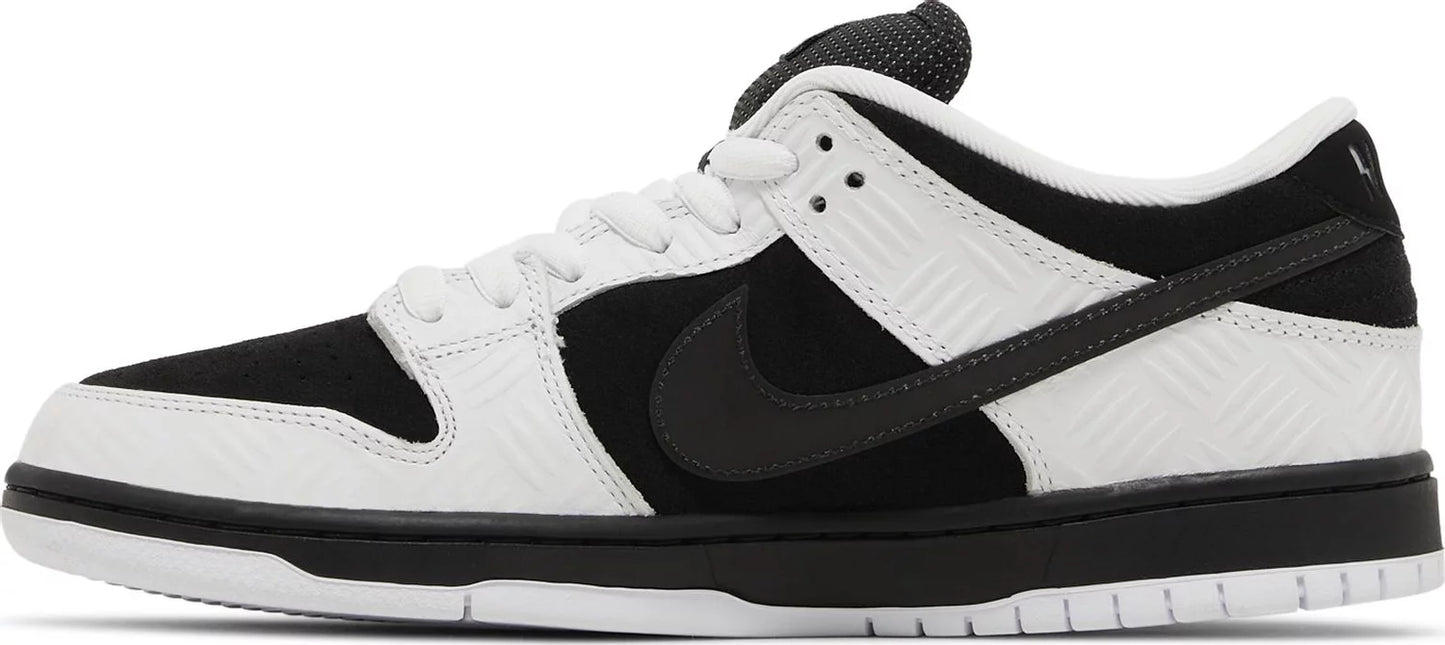 Nike SB Dunk Low TIGHTBOOTH