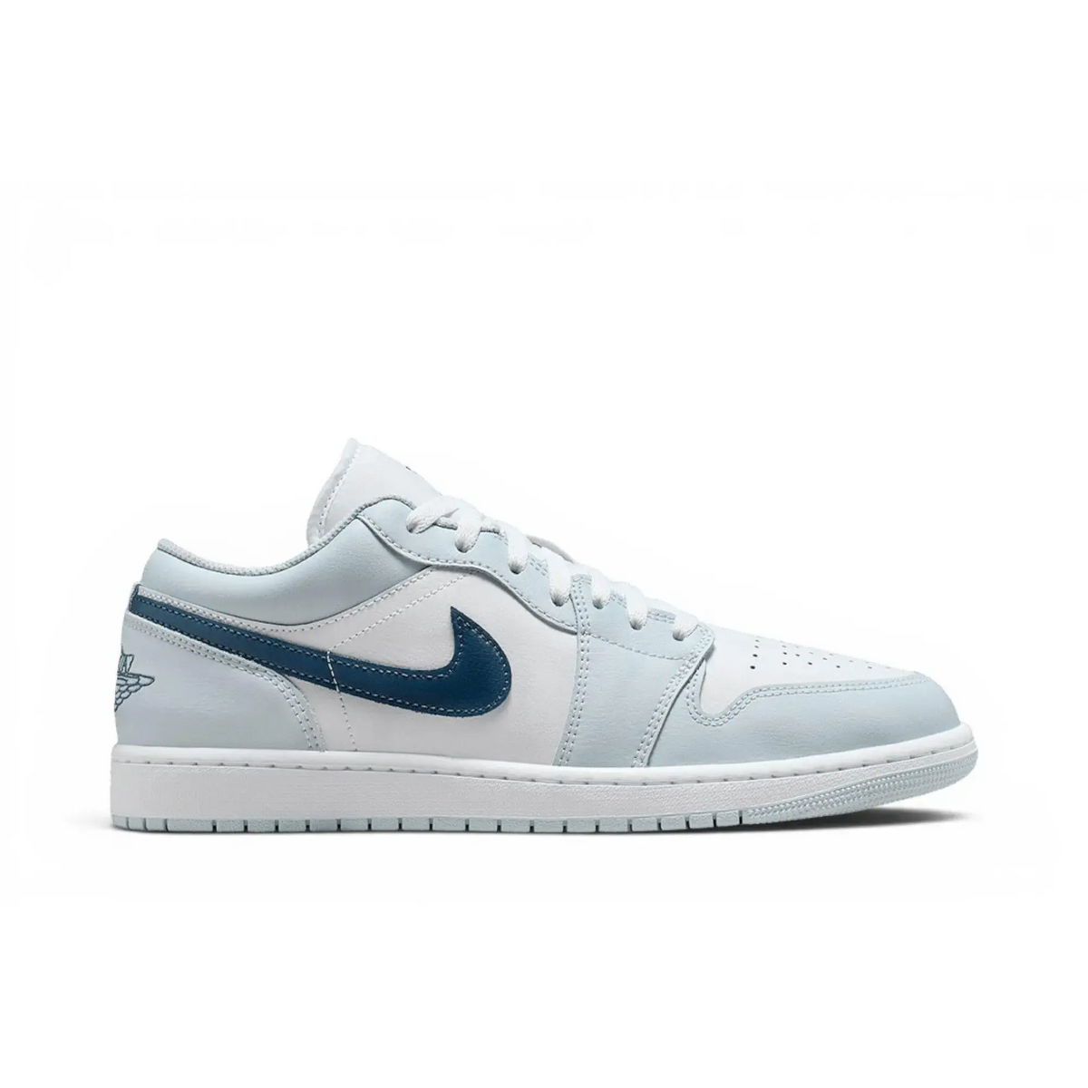 Jordan 1 Low Aura Squadron Blue sneaker 1 - stylecode 553558-400