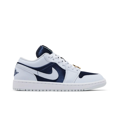 Jordan 1 Low SE Football Grey White Gym Red Midnight Navy (Women's) sneaker 1 - stylecode FZ8778-044
