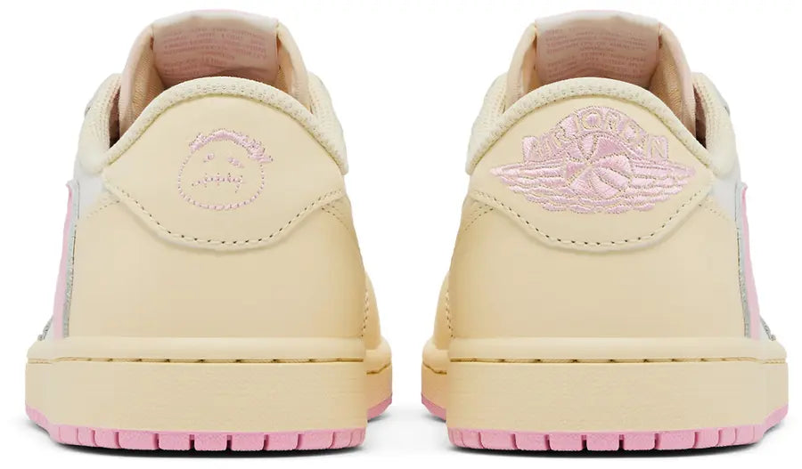Jordan 1 Retro Low OG SP Travis Scott Shy Pink sneaker achterkant