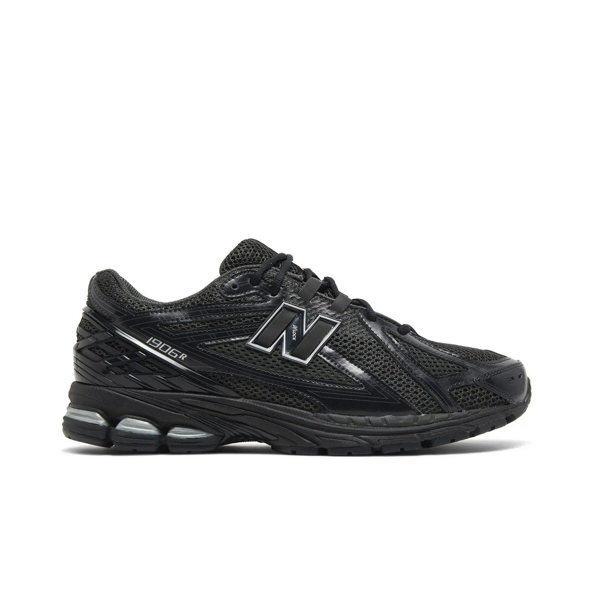 New Balance 1906R Black Metallic Silver sneaker 1 - stylecode M1906RJB