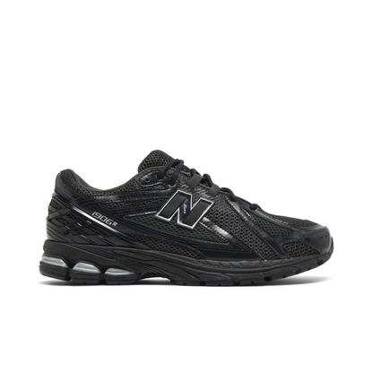 New Balance 1906R Black Metallic Silver sneaker 1 - stylecode M1906RJB