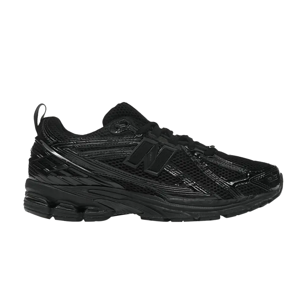 New Balance 1906R Black Patent sneaker 1 - stylecode M1906RZO