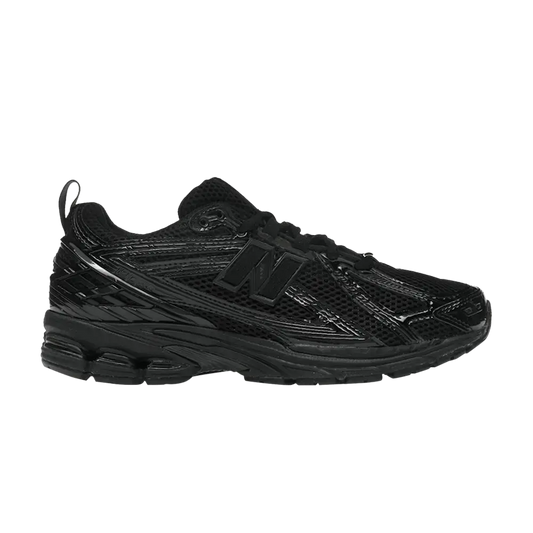 New Balance 1906R Black Patent sneaker 1 - stylecode M1906RZO