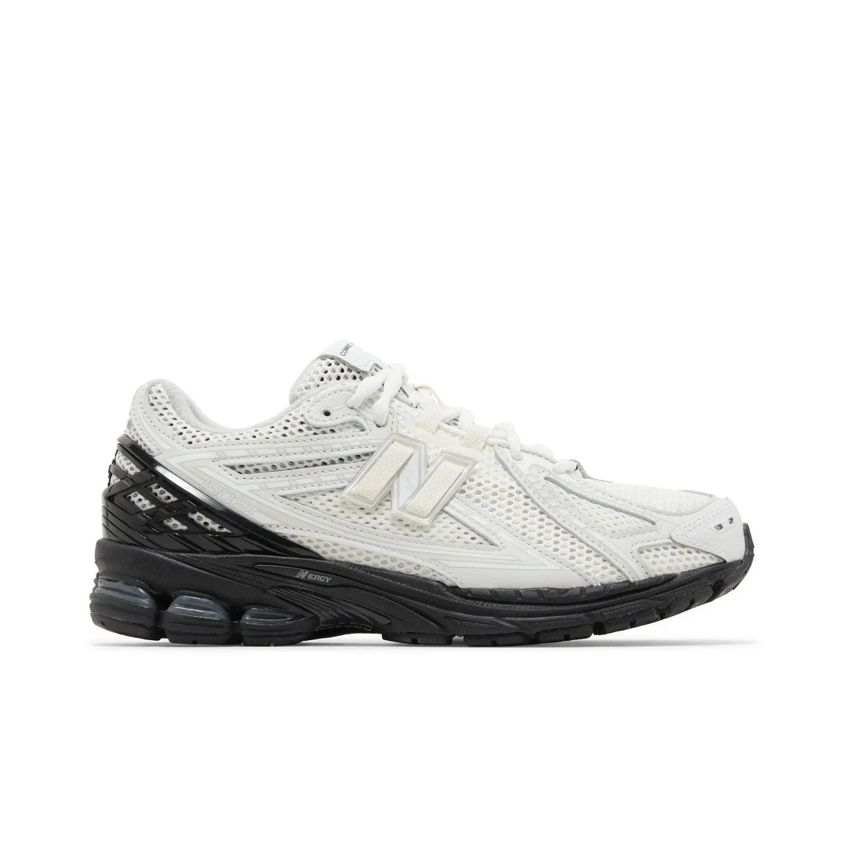 New Balance 1906R Comme des Garcons Homme White sneaker 1 - stylecode M1906RCO