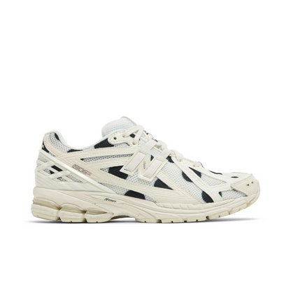 New Balance 1906R Polka Dot Sea Salt sneaker 1 - stylecode M1906RPC