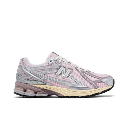 New Balance 1906R Rose Sugar Silver sneaker 1 - stylecode U1906RNF