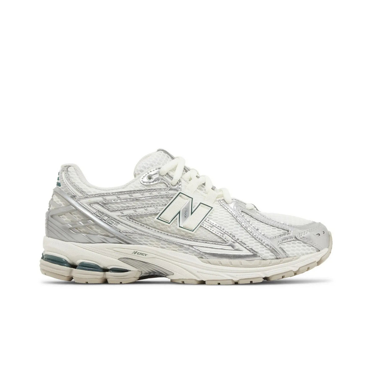 New Balance 1906R Silver Metallic Sea Salt sneaker 1 - stylecode M1906REE