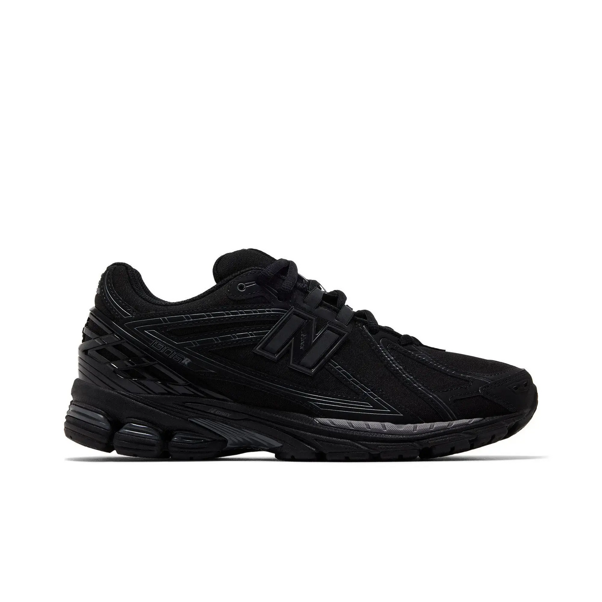 New Balance 1906R Triple Black sneaker 1 - stylecode U1906RJB