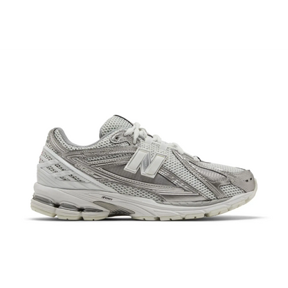 New Balance 1906R Urbancore Silver sneaker 1 - stylecode M1906RCB
