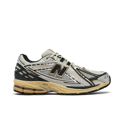 New Balance 1906R Vintage Metallic Silver sneaker 1 - stylecode M1906RAV