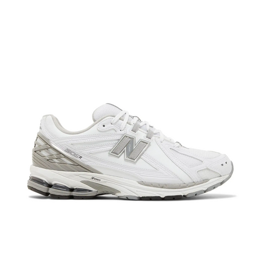 New Balance 1906R White Rain Cloud sneaker 1 - stylecode M1906RE