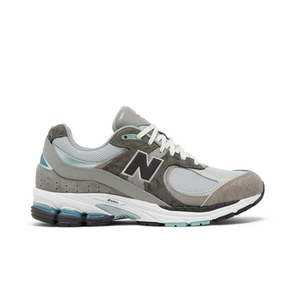 New Balance 2002R atmos Grey Rat sneaker 1 - stylecode M2002RAT