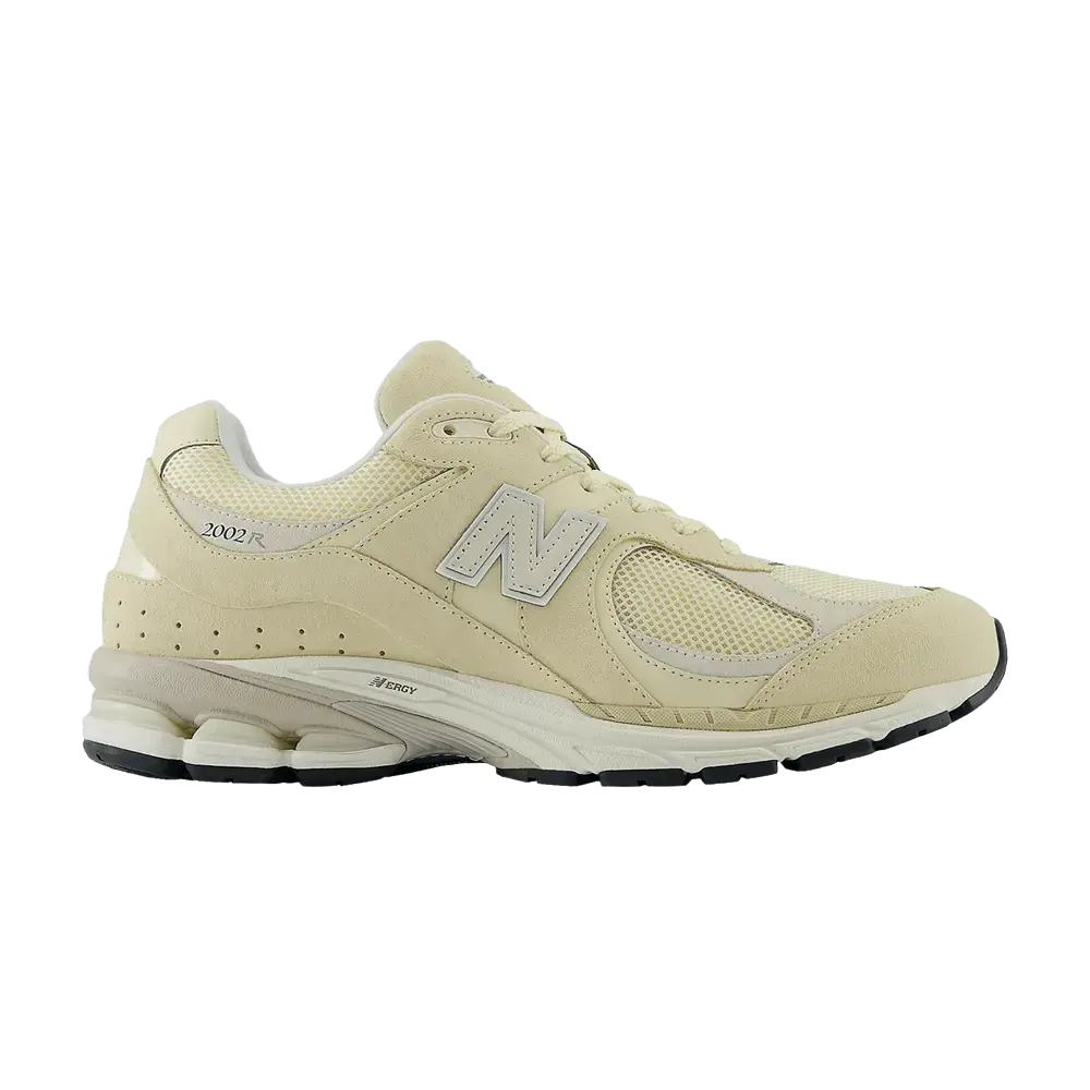 New Balance 2002R Beige sneaker 1 - stylecode M2002RFI
