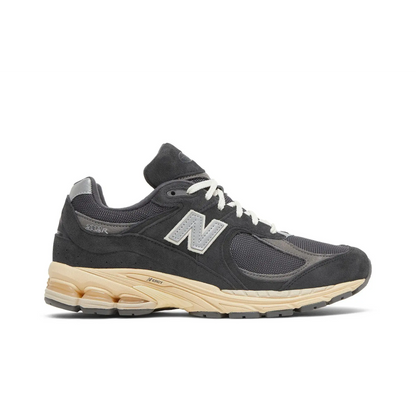 New Balance 2002R Black Dark Grey sneaker 1 - stylecode M2002RHO