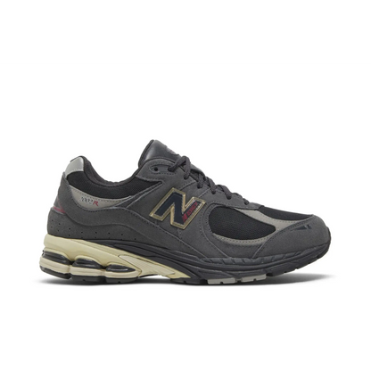 New Balance 2002R Black Grey sneaker 1 - stylecode M2002RGV