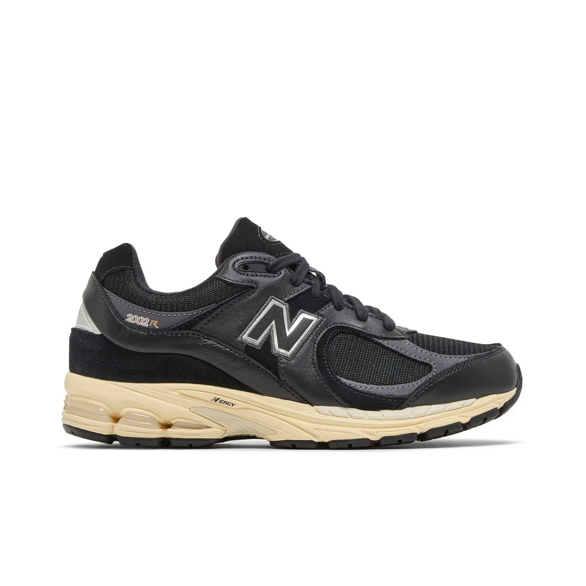 New Balance 2002R Black Vintage sneaker 1 - stylecode M2002RIB