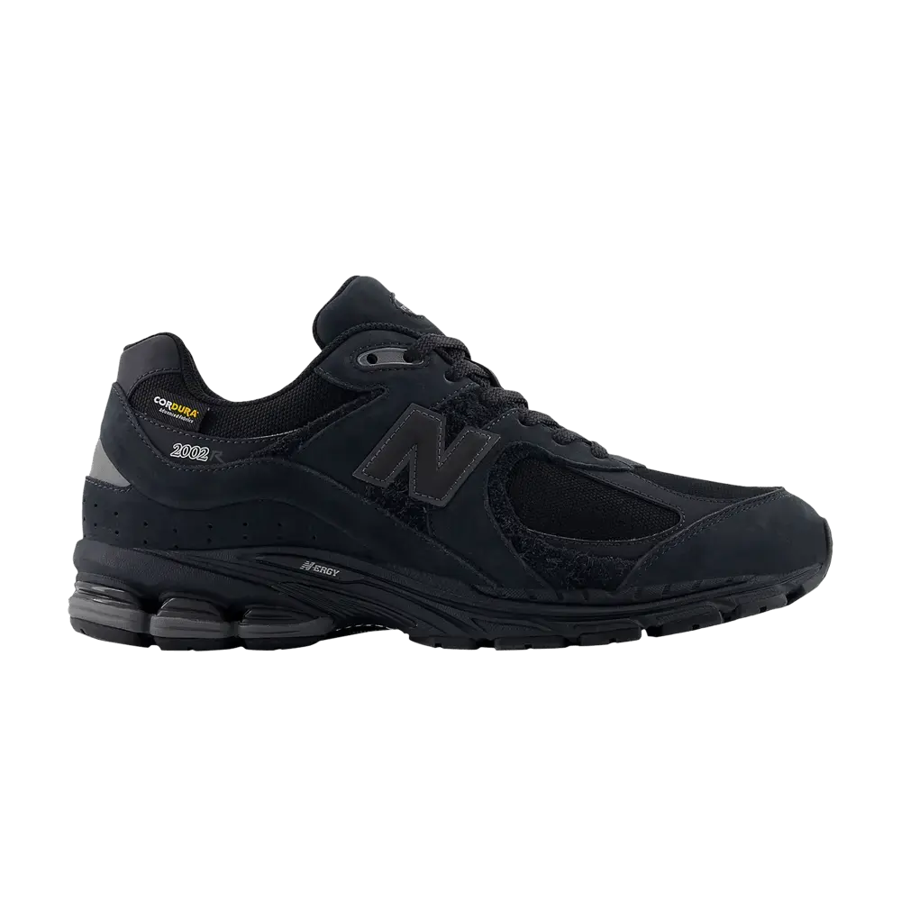 New Balance 2002R Cordura Phantom Black sneaker 1 - stylecode M2002RPJ