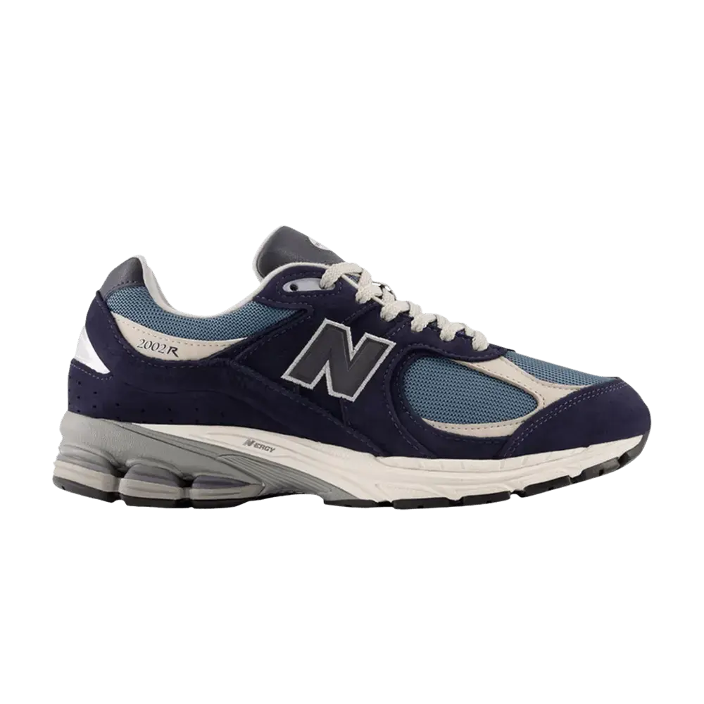 New Balance 2002R Dark Navy sneaker 1 - stylecode M2002RNB