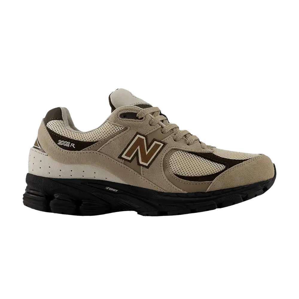 New Balance 2002R Driftwood Rich Earth sneaker 1 - stylecode M2002RZR