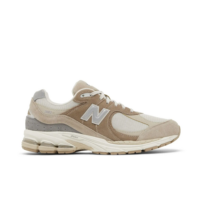 New Balance 2002R Driftwood Sandstone sneaker 1 - stylecode M2002RSI