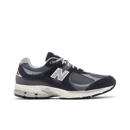 New Balance 2002R Eclipse Raincloud sneaker 1 - stylecode M2002RSF